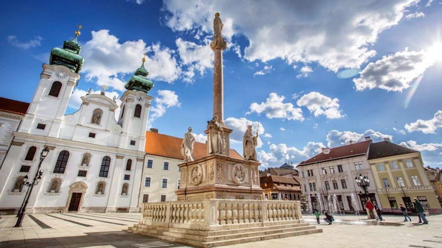 Gyor Szechenyi Ter Loyolai Szent Ignac Bences Templom Csodalatosmagyarorszag 900x506 1