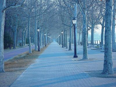 800px Balatonfured Tagore Setany 1