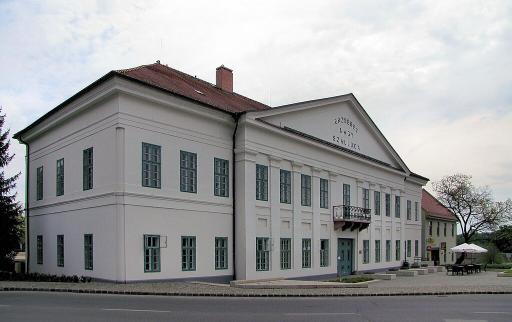 Erzsebet Szallo Paks 8706. Szamu Muemlek 1