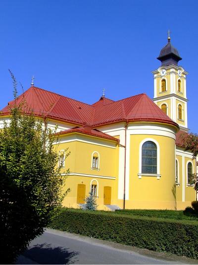 Bacsalmas Szent Kereszt Templom 1