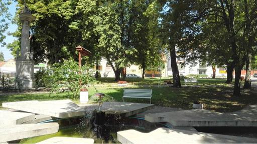 1024px Melykut 20170811 Park 1