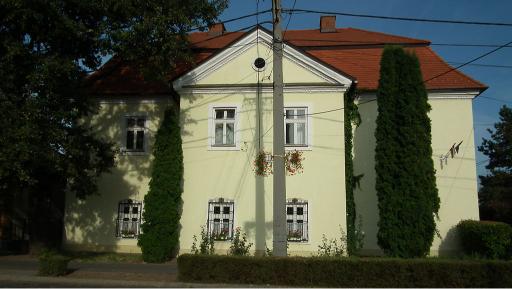 1024px V. Szepessy Kuria 3005. Szamu Muemlek 1