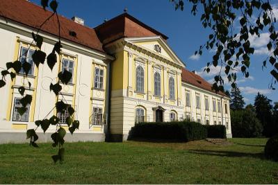 800px Batthyany Kastely Es Parkja1 1