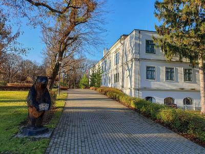 Degenfeld Mansion Baktaloranthaza 02 1