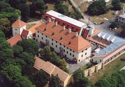 Devecser   Palace 1